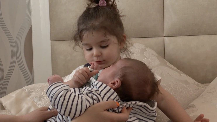 Colchicine Powder CAS 64-86-8 | Shaanxi BLOOM Tech Co., Ltd Colchicine Powder CAS 64-86-8 | Shaanxi BLOOM Tech Co., Ltd